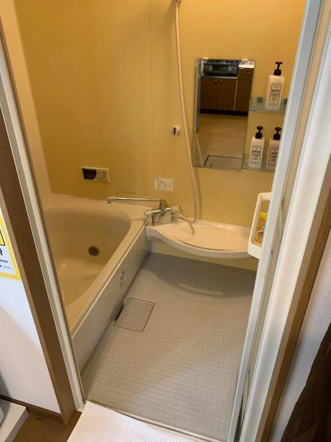 Tabi Time Koshihama: Convenient Stay Near Tamade Station Osaka Holiday home